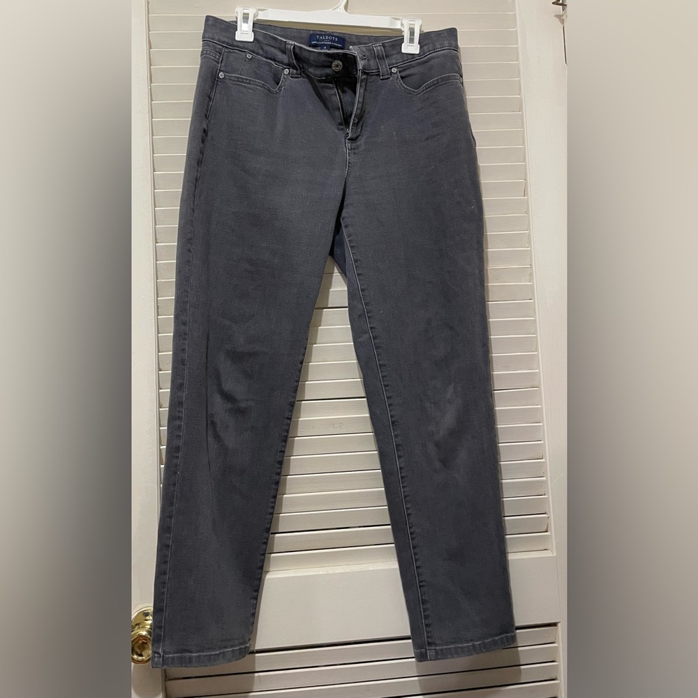 TALBOTS Flattering Gray Jeans Size 8 EUC